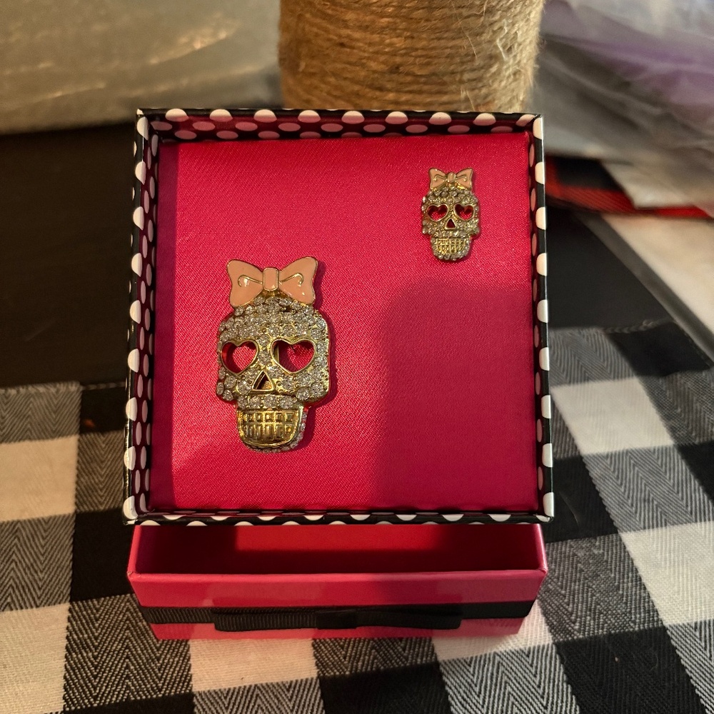 Betsey Johnson Pink Bow Girly Skull Pin & Brooch Set